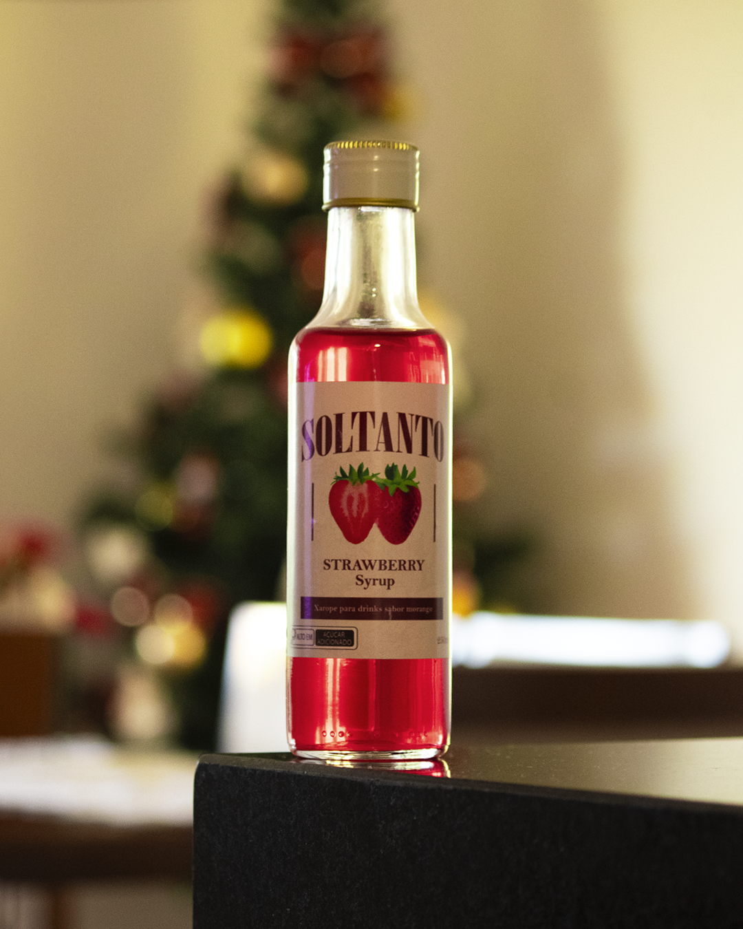 Xarope de Morango com fundo natalino
